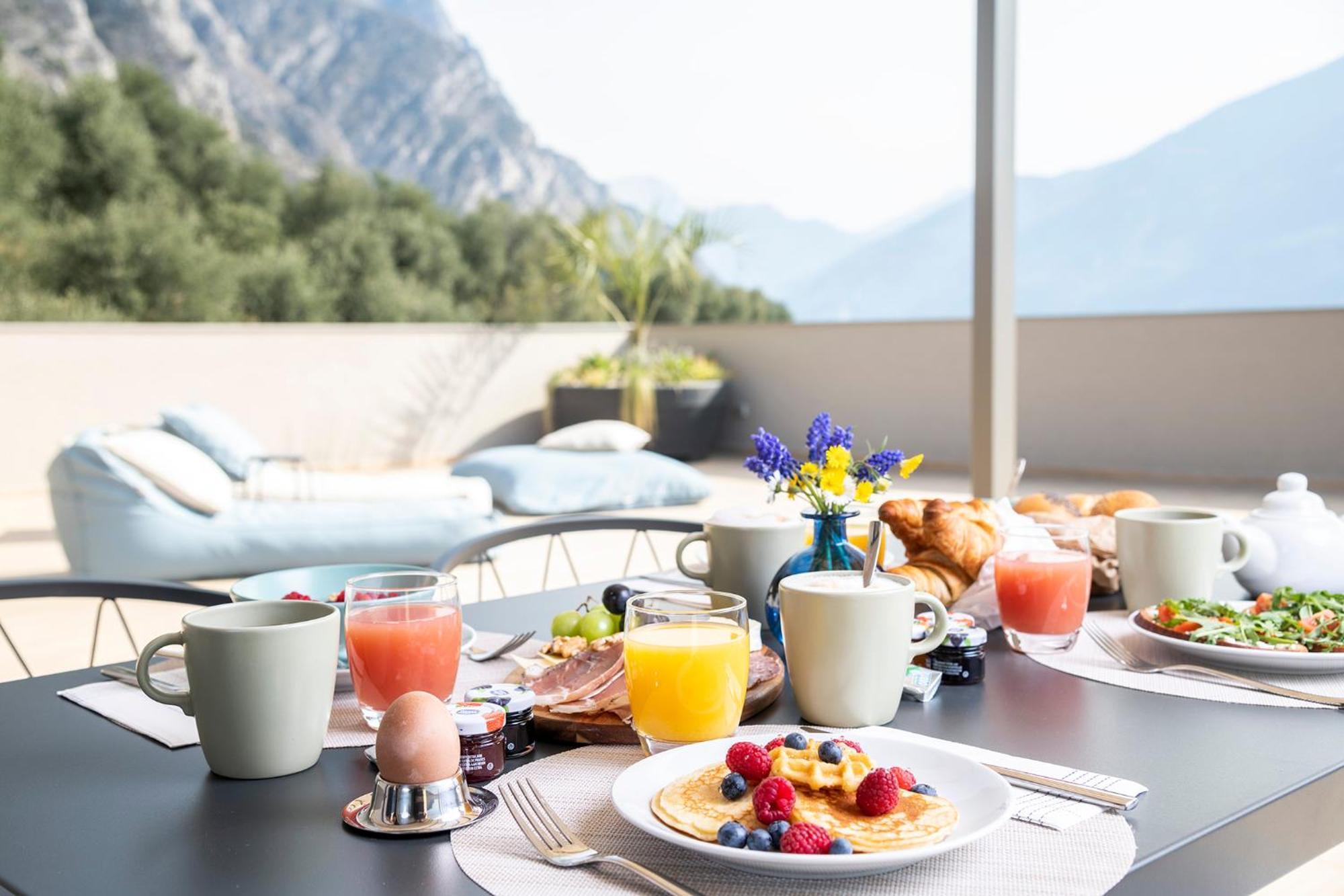 Evo Suites Apartments Limone sul Garda Ngoại thất bức ảnh